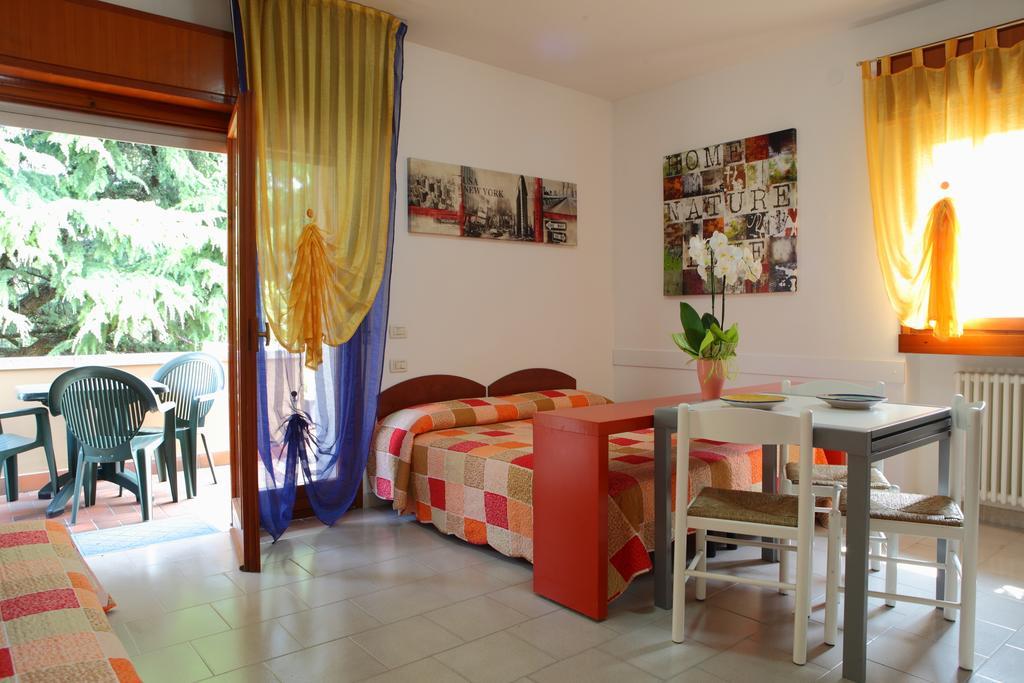 Residence La Madonnina Peschiera del Garda Chambre photo